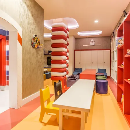 Feriested Mary Palace &