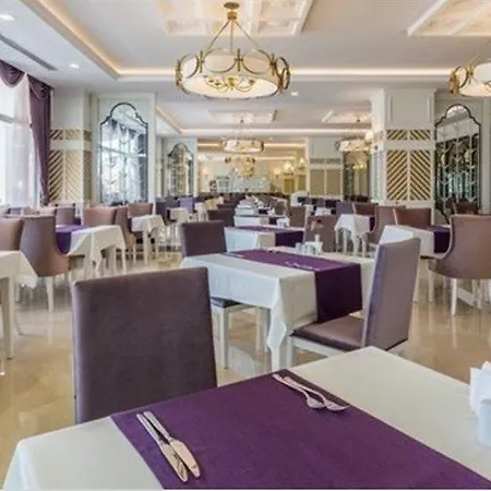 Курортный комплекс Mary Palace & 4*
