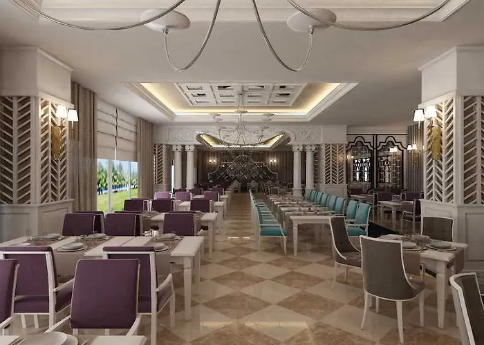 Mary Palace & אתר נופש מנבגט