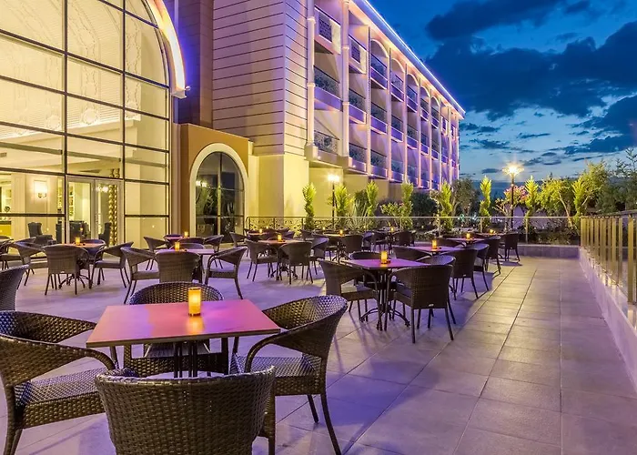 Semesteranläggning (resort) Mary Palace & 5*